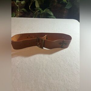 Born to Roam Women’s Brown Leather  Belt size Small